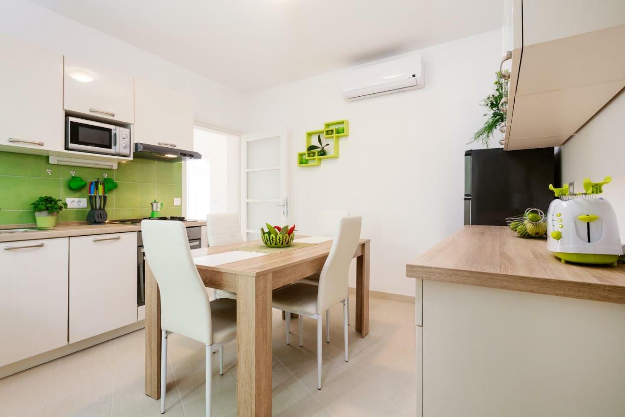Botun Apartman Free Parking Pula Exterior photo