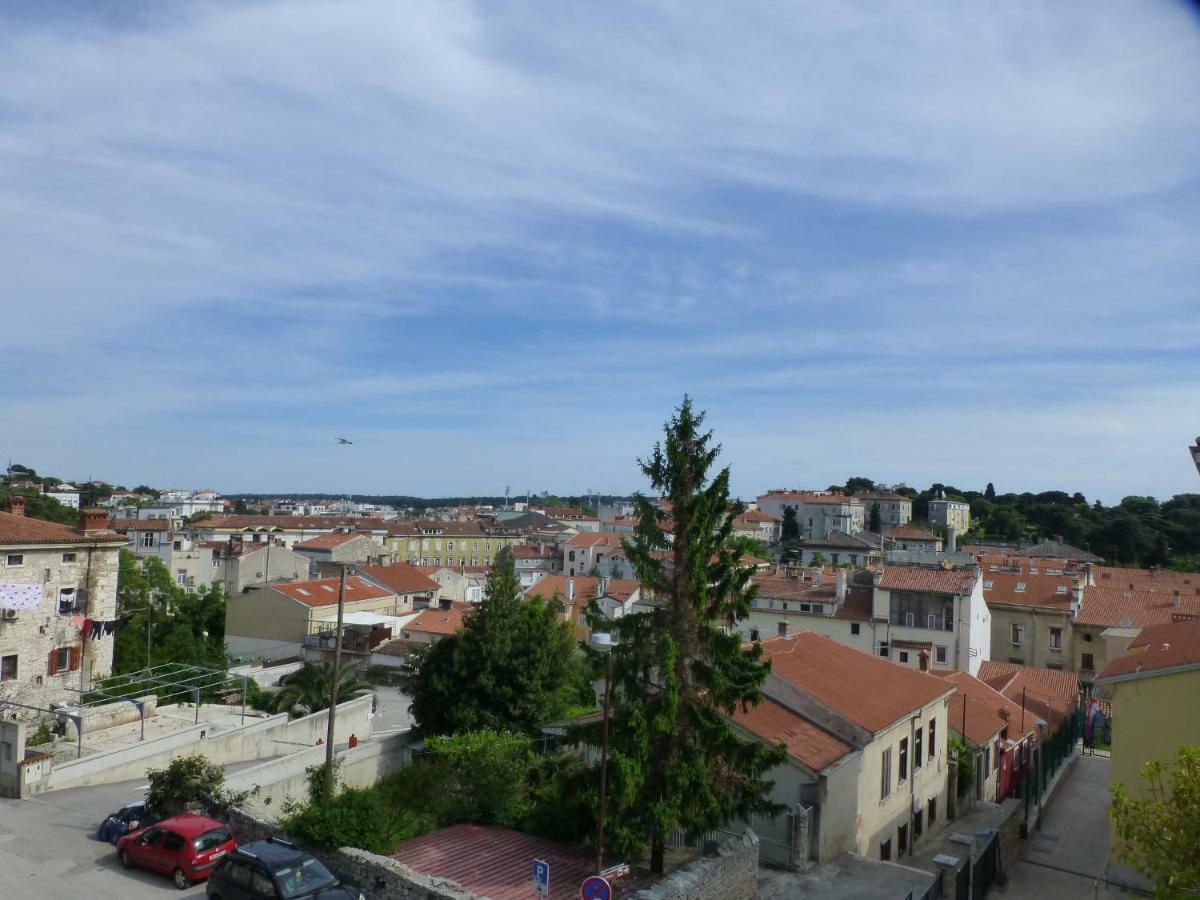 Botun Apartman Free Parking Pula Exterior photo
